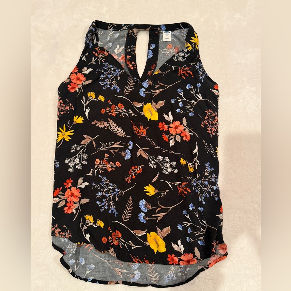 Medium Old Navy Red and Yellow Cut Out Tank Top - Picture 2 of 3